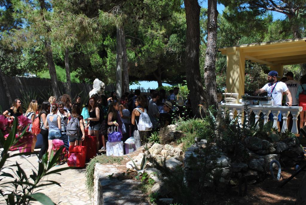 Camping Village Baia Falcone Vieste Dış mekan fotoğraf